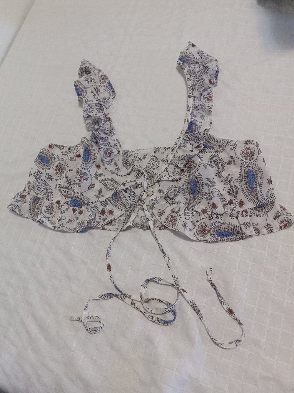 Pretty paisley DAZY bolero size XL made a little smaller